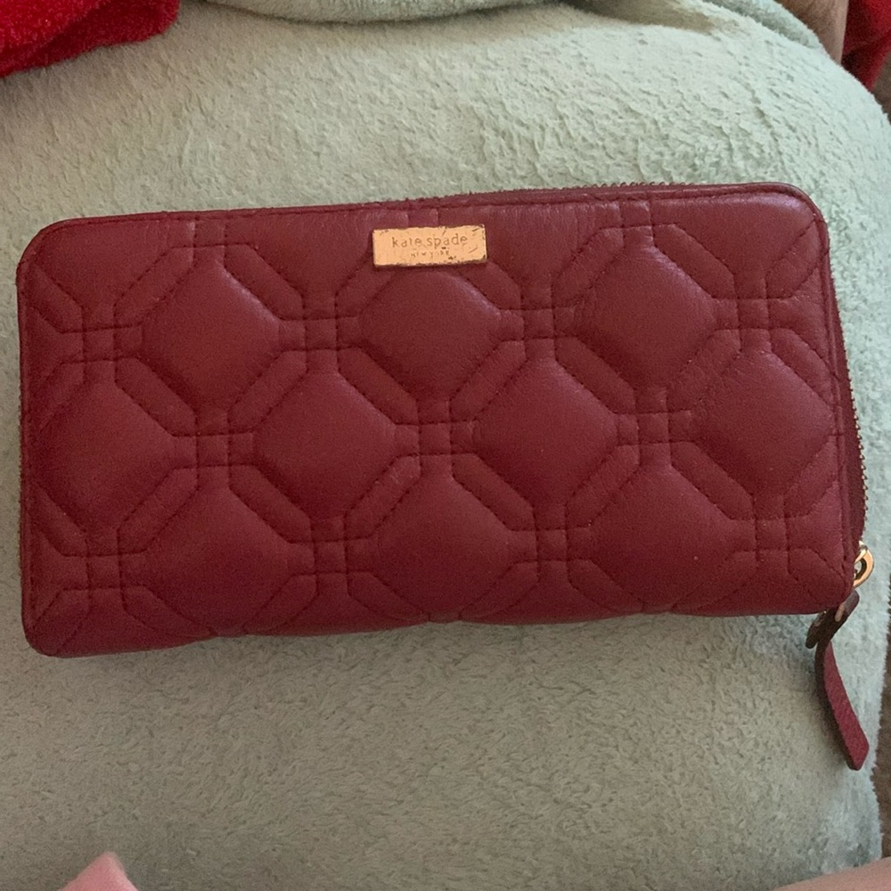 Kate spade burgundy quilted leather zippy wallet